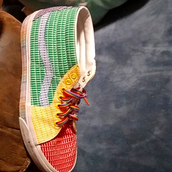 vans rainbow shoelaces